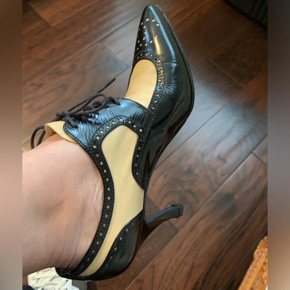 CHANEL Oxford Booties With Laces - Vintage - Picture 10 of 12